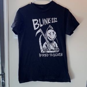 Blink 182 band shirt